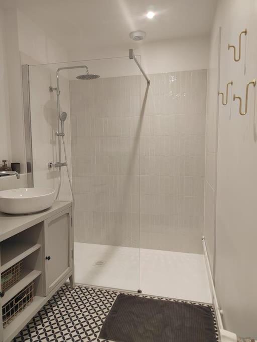 Magnifique Appartement Le Nid Des Thermes Bagnères-de-Bigorre Esterno foto